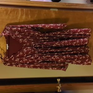 American Eagle baby doll dress size large burgundy with pink flowers
